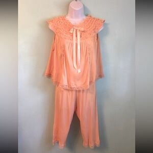 Vintage 2 Piece Capri Baby Doll Pajamas Size S/M